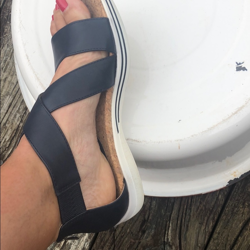 Navy Blue Adrienne Vittadini sandals Size 8